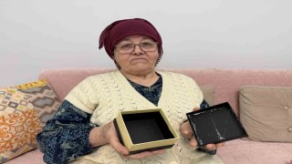 Polisiz diyerek kandırdılar, yaşlı kadının 2 milyonluk altını çaldılar
