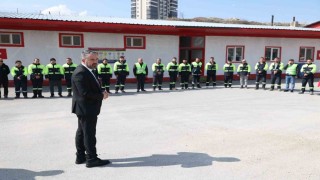 Pursaklar Belediye Başkanı Çetin, personelle bayramlaştı