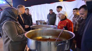 Ramazanda devletin şefkat eli: Bulanıkta 27 bin kişiye sıcak yemek ulaştırıldı