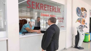 Rektör Altundan hastane personeline ziyaret