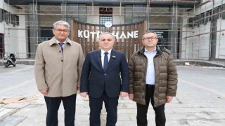Rektör Prof. Dr. Altun, yenileme çalışması devam eden kütüphane binasını inceledi