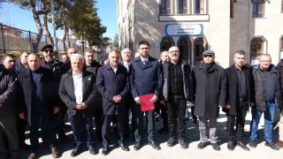 Saldırıya uğrayan okul müdürüne destek verdiler