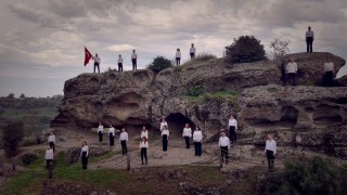 Samsunda ‘Çanakkale Şehitlerine şiiri çok sesli koro ile seslendirildi