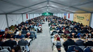 Samsunda her gün 15 bin kişilik iftar sofrası kuruluyor