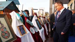 ‘Sanatın diliyle değerlerimiz, hat, tezhip, ebru sergisi açıldı