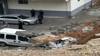 Şanlıurfada aşırı yağış istinat duvarını yıktı: O anlar kamerada