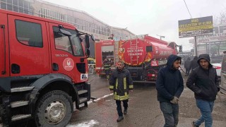 Şanlıurfada otomotiv deposunda korkutan yangın