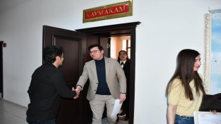 Sarıkamış Kaymakamı Aslantatar, doktorlarla bir araya geldi