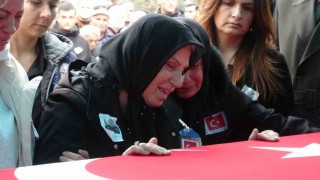 Şehit Binbaşı Sinan Taştekin memleketi Ispartada ebediyete uğurlandı