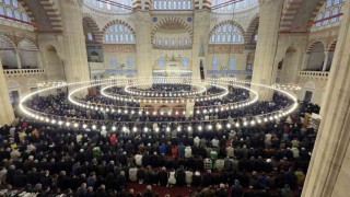 Selimiye Camiinde restorasyon sonrası ilk bayram namazı kılındı