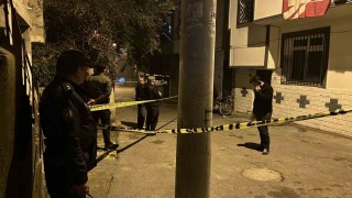 Silahlı kavgada evinin önünde duran genç kadın başından vurularak hayatını kaybetti
