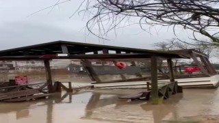 Şilede sağanak su baskınlarına neden oldu