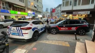 Şişlide silahlı kavgada seken kurşunlar yoldan geçen kadına isabet etti