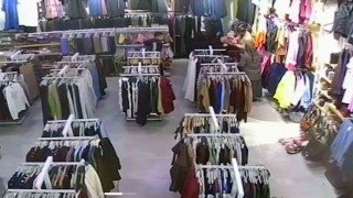 Soğukkanlı esnaf bebeği hayata bağladı