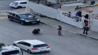 Sokak ortasında karısını dövdü, okuldaki çocuklar izledi