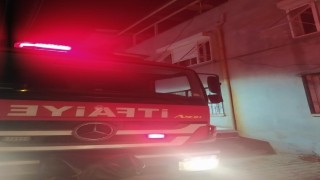 Sökede gece yarısı mutfak yangını paniğe neden oldu