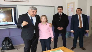 Sünnetci öğrencilerin hedeflerini ve hayallerini dinledi