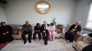 Tahmazoğlu, evlere misafir oluyor