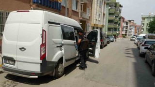 Tartıştığı babasını sırtından bıçakladı