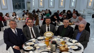 Tavşanlıda Berber ve Kuaförler iftar sofrasında buluştu