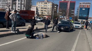 Tekirdağda korkutan kaza: Arabanın çarptığı yaya yere yığıldı