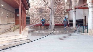 Tokat Belediyesinden bayram öncesi camilerde kapsamlı temizlik
