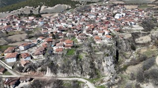 Tokatta 5,6 büyüklüğündeki depremin merkezi Pınarbeyli havadan görüntülendi