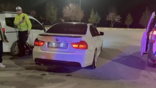 Tokatta abartı egzoz kullanan sürücüye ceza yağdı, araç trafikten men edildi