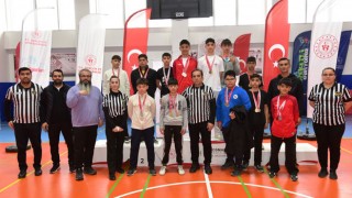Toprakkaleli Sporculardan Bilek Güreşi Zaferi