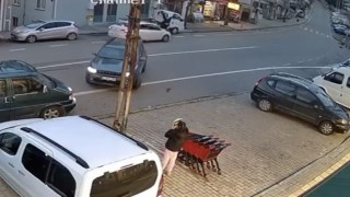 Trabzonda otomobilin çarptığı genç kadın metrelerce savruldu... O anlar kamerada