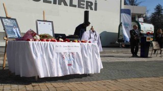 Trafik kazasında hayatını kaybeden Yaren, okuduğu fakültede anıldı