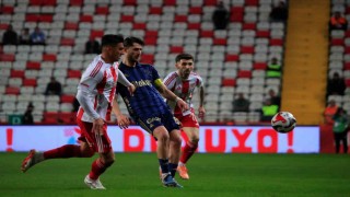 Trendyol Süper Lig: Antalyaspor: 1 - Fenerbahçe: 0  (İlk yarı)