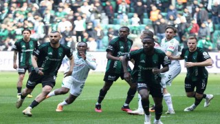 Trendyol Süper Lig: Kocaelispor: 0 - Konyaspor: 0 (İlk yarı)