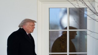 Trump: (İranda) Daha uzun süre kalırsak ülkelerini yeniden inşa edemeyecekler