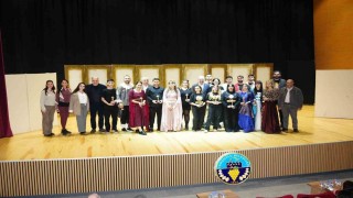 Turgutluda tiyatroya ve çocuk festivaline yoğun ilgi