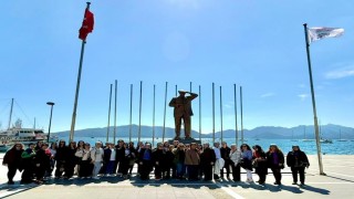 Turizmci Menemencioğlu ve Göktenden  Aydınlı kadınlara jest