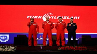 Türk Yıldızları, gençlere tecrübelerini anlattı