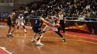 Türkiye Basketbol Ligi: Kocaeli BŞB Kağıtspor: 73 - Fenerbahçe Koleji: 84