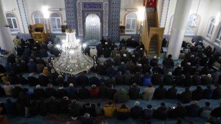 Uşakta bayram namazı kılındı