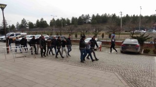 Uyuşturucu operasyonda gözaltına alınan şüphelilerden 3ü tutuklandı