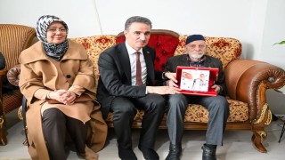 Vali Baruştan gaziye vefa