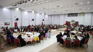 Vali Çakır, Dünya Yetimler Gününde koruyucu aileler ve çocuklarla iftarda buluştu