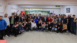 Vali Eldivan, Bayburt Fen Lisesi öğrencileriyle iftarda buluştu