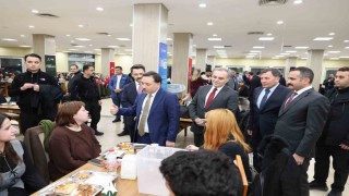 Vali Gökmen Çiçek, ERÜ öğrencileri ile iftar yaptı