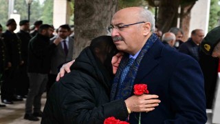 Valisi köşger şehit aileleri ve devlet korumasındaki çocuklarla bayramlaştı