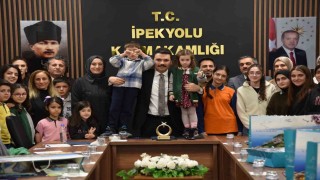 Vanda kitap okuma yarışmasında dereceye girenler ödüllendirildi