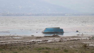 Yağışlar Sapanca Gölünde seviyeyi artırdı ancak risk hala devam ediyor