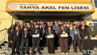 Yahya Akel Fen Lisesi öğrencileri Matematik Olimpiyatlarında dünya birincisi oldu