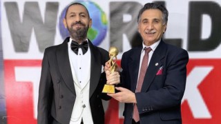 Yazar Manaf’a Bir Barış Ödülü Daha Verildi