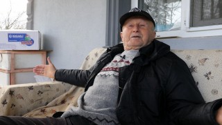 Yemek yapamayan 86 yaşındaki Necmettin dedenin imdadına Gönül Kazan yetişti